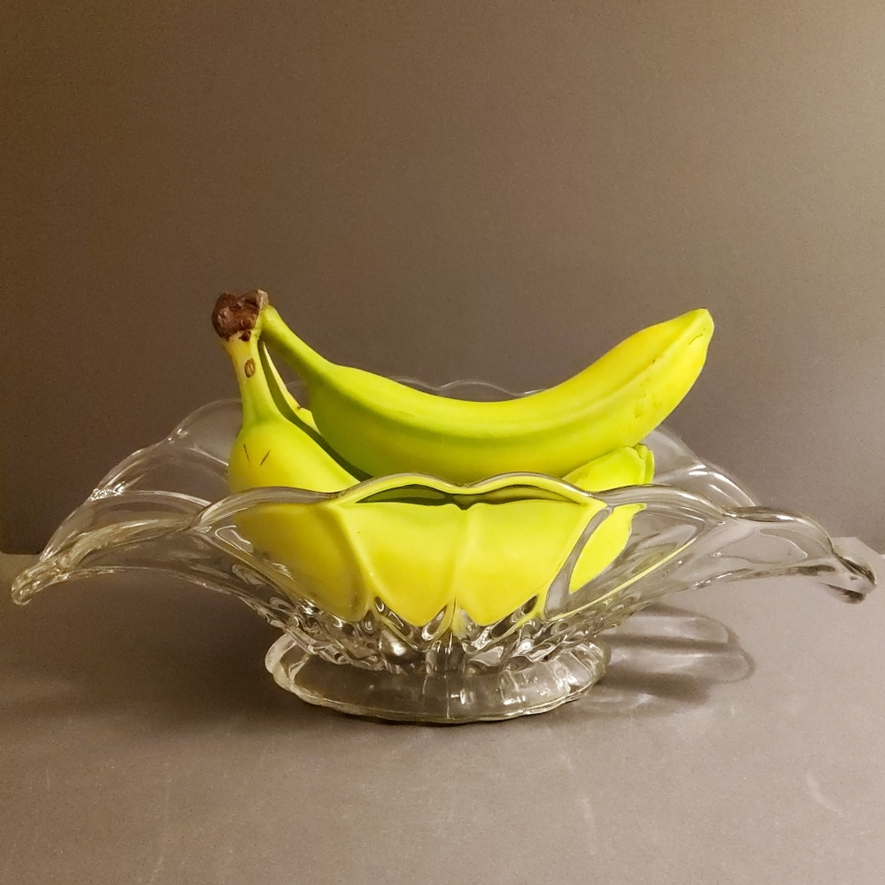 New Martinsville Glass Banana Stand